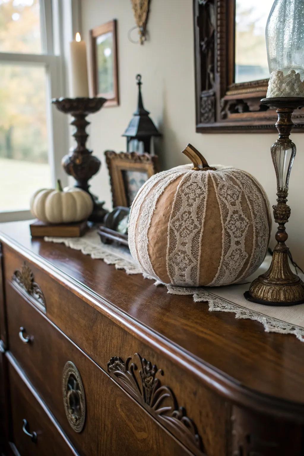 A lace-covered pumpkin that exudes classic elegance.