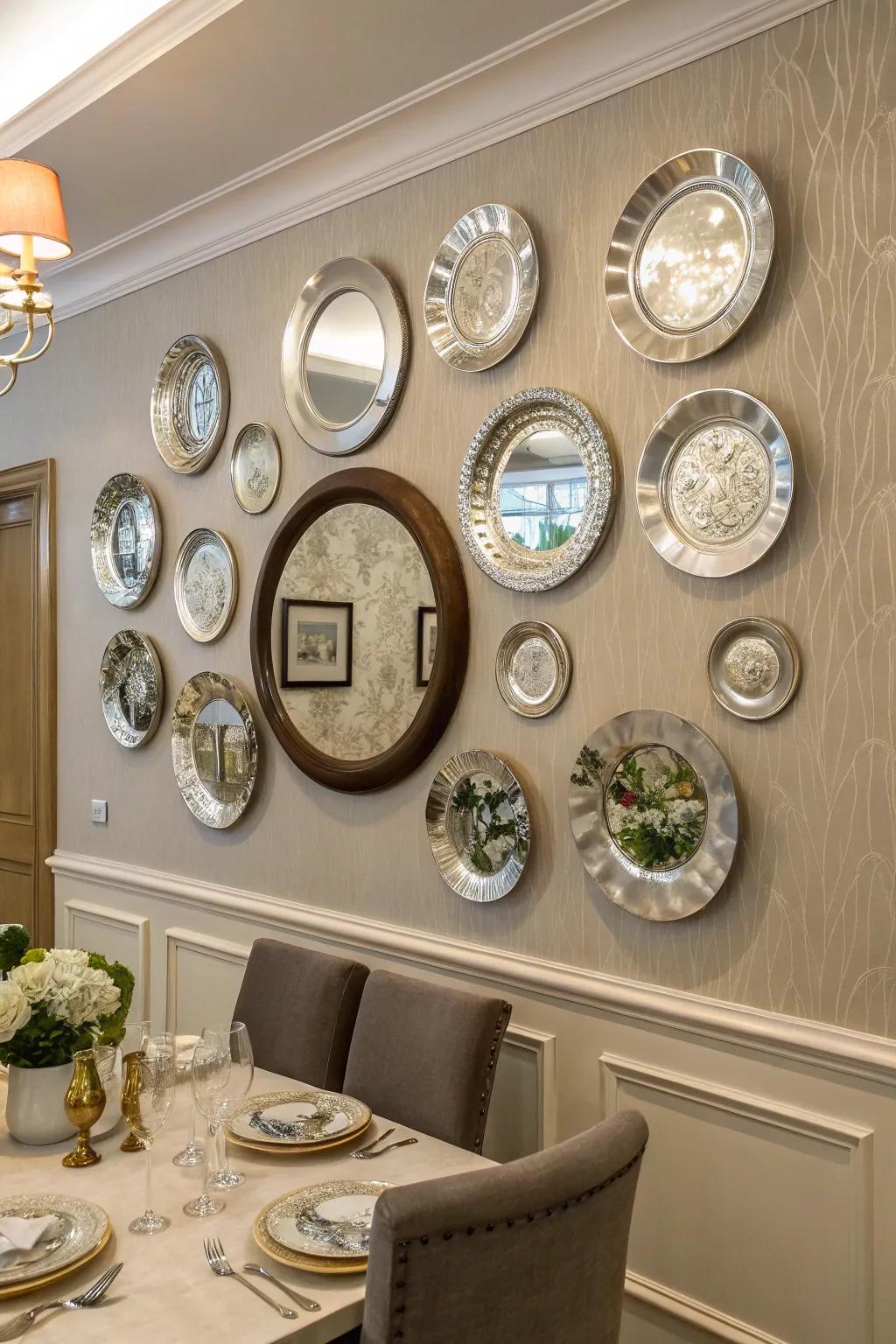 Mirrored plates enhance space and add glamour.