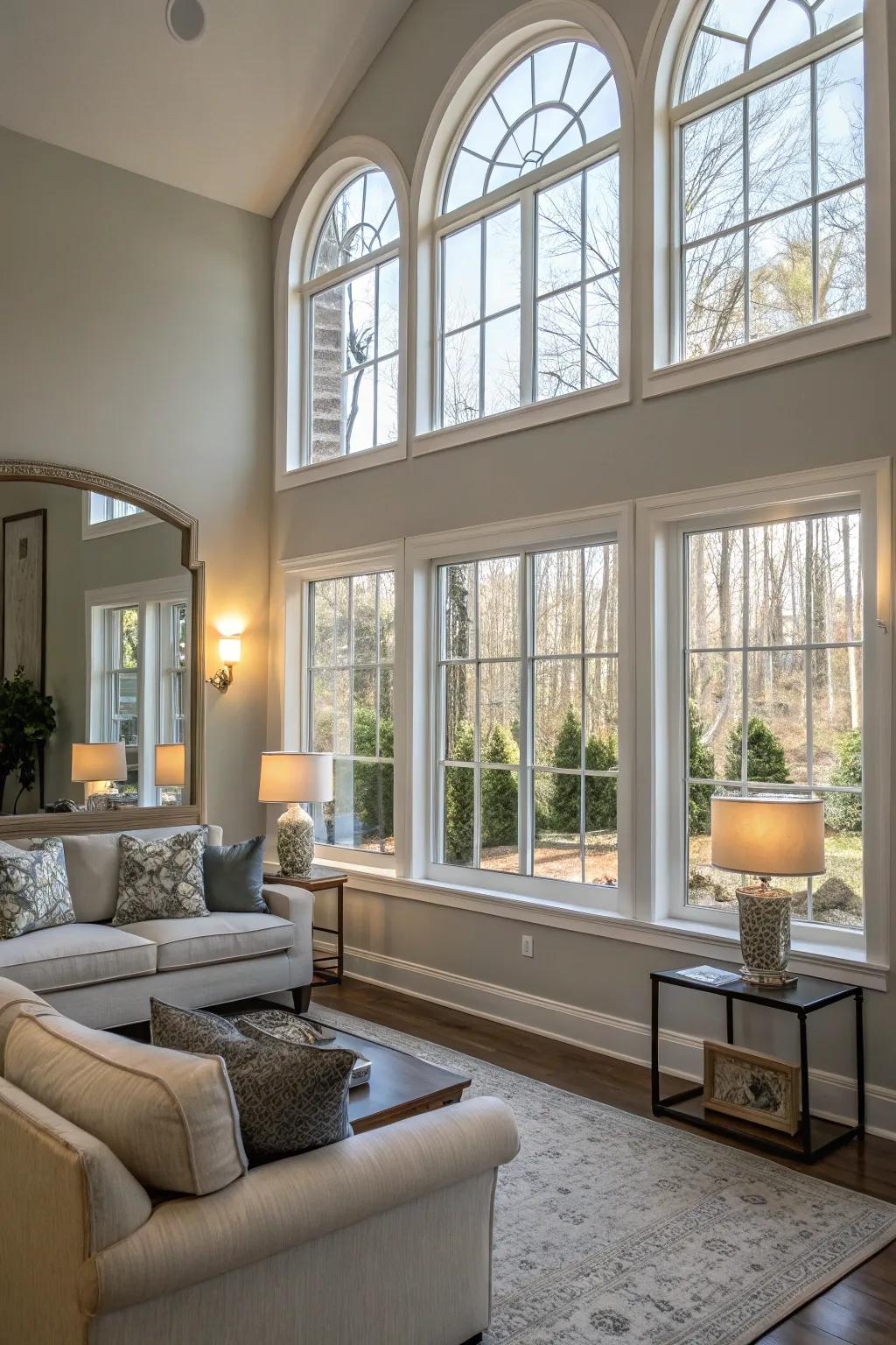 Window-style mirrors enhance the sense of openness.