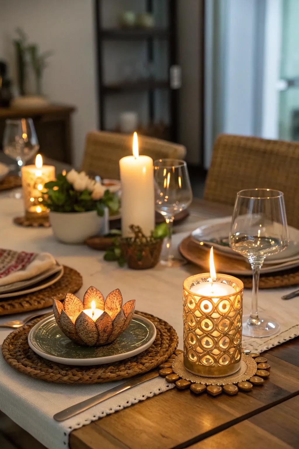 Candles and diyas create a cozy and inviting glow on the Diwali table.