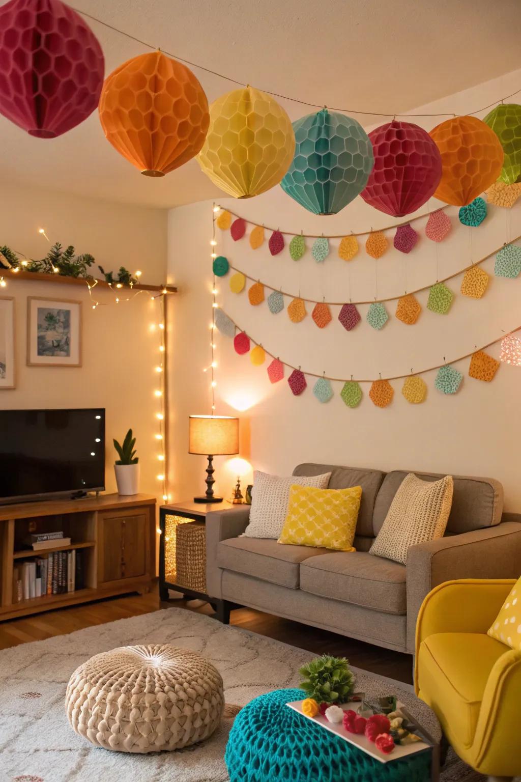 Enhance your decor with festive honeycomb garlands.