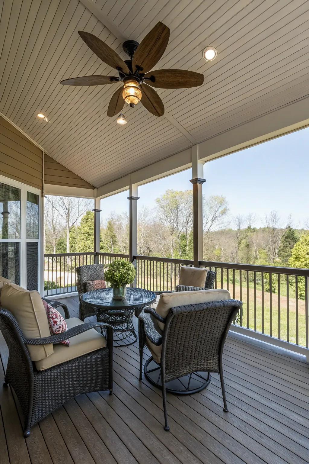 A ceiling fan ensures your deck stays cool and comfortable.